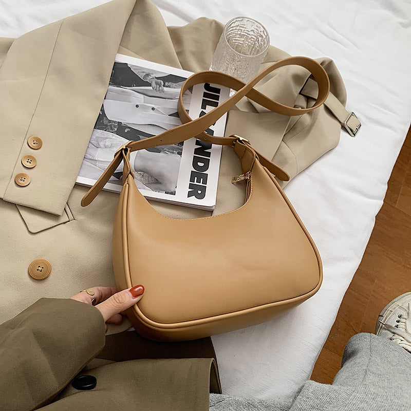Retro Shoulder Messenger Dumpling Bag - TheFindsByAzlan