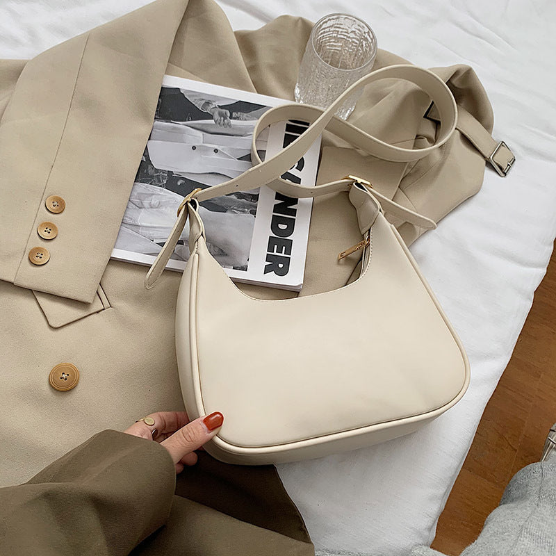 Retro Shoulder Messenger Dumpling Bag - TheFindsByAzlan
